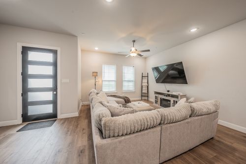 12933 Couture Dr, Farmers Branch, TX, 75234-4897 | Card Image