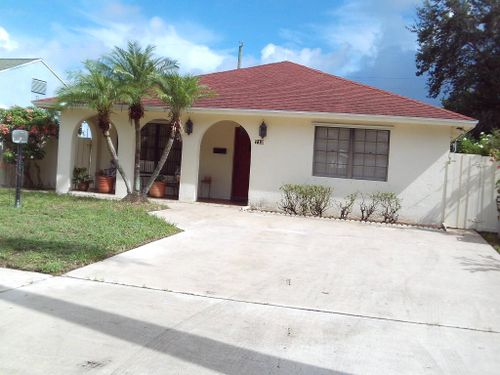 713 Highland Drive, West Palm Beach, FL, 33405 | Card Image