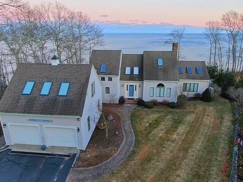 year-round-31 Ellisville Rd, Plymouth, MA, 02360-1348 | Card Image