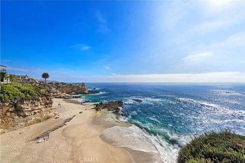 202-31561 Table Rock Dr, Laguna Beach, CA, 92651-8328 | Card Image