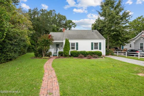 1608 Queen Anne Ln, New Bern, NC, 28560-4639 | Card Image