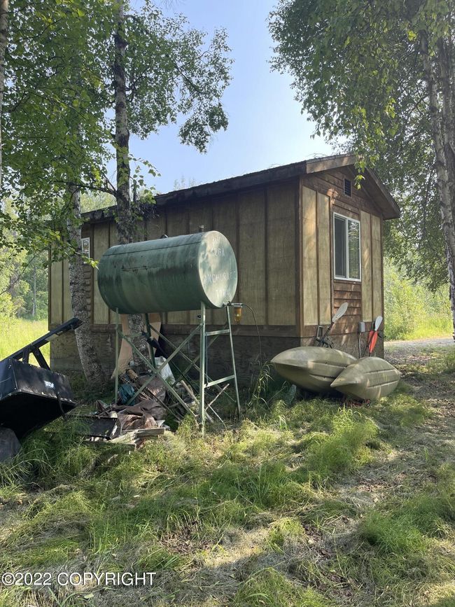 Back Exterior | Image 19
