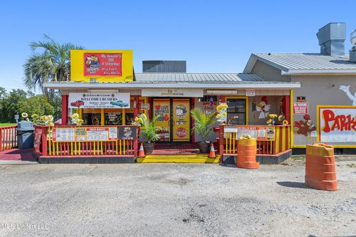 14129 Dedeaux Rd, Gulfport, MS, 39503-4511 | Card Image