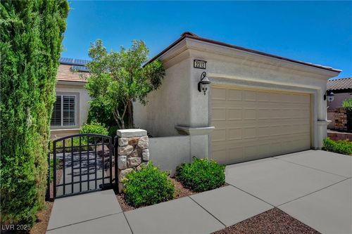 2312 Perrysburg Dr, Henderson, NV, 89044-4533 | Card Image