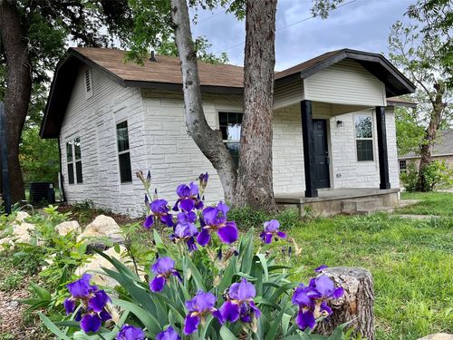 2900 Avenue J, Fort Worth, TX, 76105-3045 | Card Image