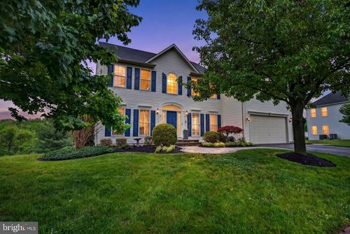 8 N Pointe Ter, Middletown, MD, 21769-8067 | Card Image