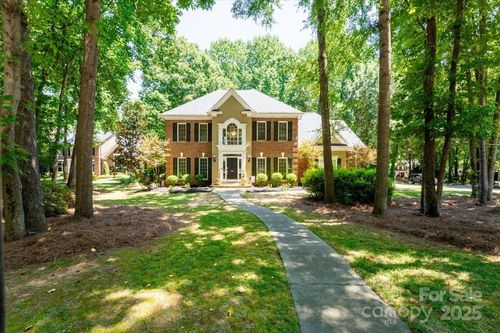 3602 Newchurch Cir, Charlotte, NC, 28269-7702 | Card Image