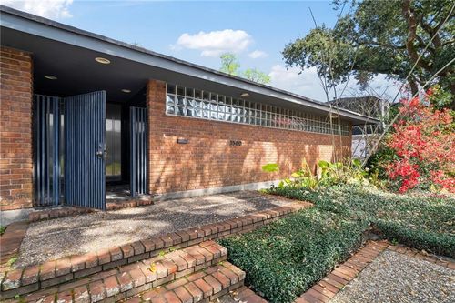 3500 Pin Oak Ave, New Orleans, LA, 70131-8442 | Card Image