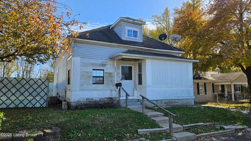 2024 E Market St, New Albany, IN, 47150-1675 | Card Image