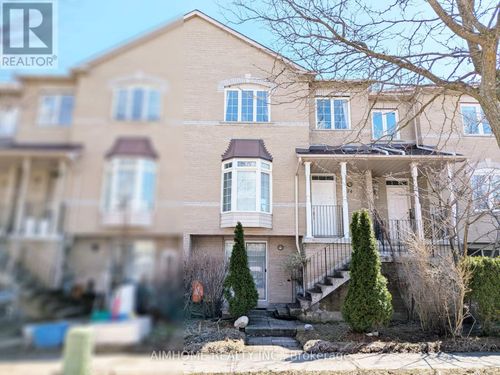 74 Sunway Sq, Markham, ON, L3P7X5 | Card Image
