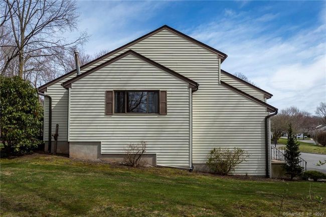 1 - 1 Oak Forest Dr, Condo with 3 bedrooms, 1 bathrooms and 2 parking in Manchester CT | Image 5