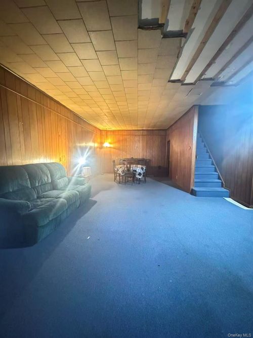 8912 88th Ave, Woodhaven, NY, 11421-2650 | Card Image