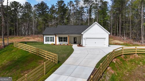 69 Derring Cir, Newnan, GA, 30263-5603 | Card Image