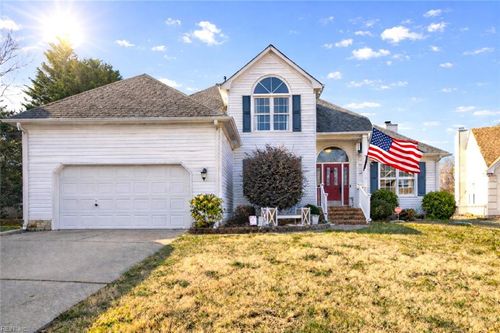 6303 S Oaken Gate Drive, Suffolk, VA, 23435 | Card Image