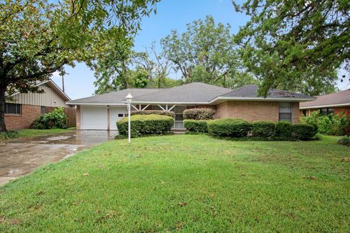 10518 Mayfield Rd, Houston, TX, 77043-4123 | Card Image