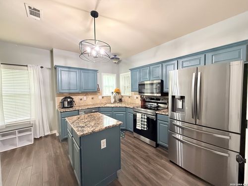 5025 Antler Pass, Bulverde, TX, 78163-2340 | Card Image