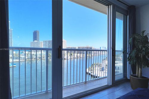 apt-803-121 Golden Isles Dr, Hallandale Beach, FL, 33009-8801 | Card Image