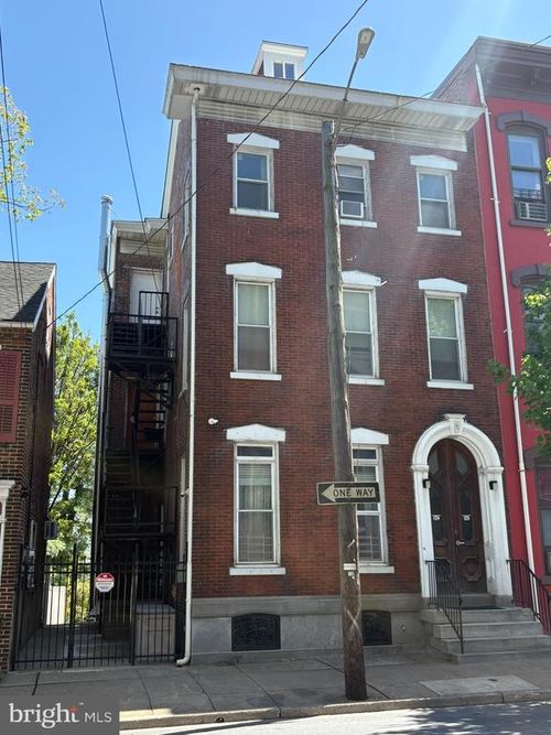 542 W Walnut St, Allentown, PA, 18101-2315 | Card Image