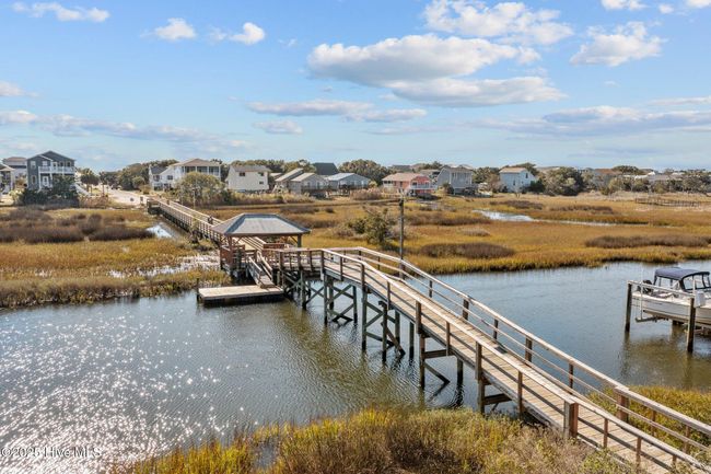 233 Ne 70 Th St, House other with 3 bedrooms, 2 bathrooms and null parking in Oak Island NC | Image 71