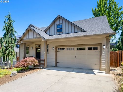 1018 Sw Halsey St, Troutdale, OR, 97060-1317 | Card Image