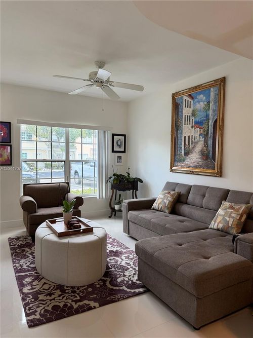 16619 Hemingway Dr, Weston, FL, 33326-1173 | Card Image