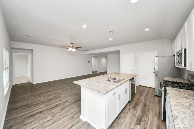 20715 Southern Woods Dr, House other with 4 bedrooms, 3 bathrooms and 2 parking in New Caney TX | Image 23
