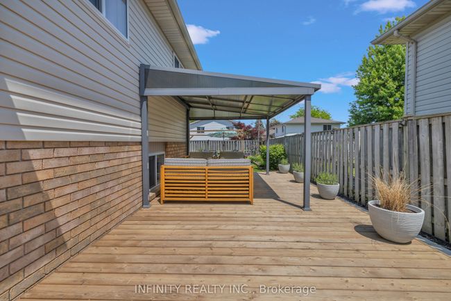 1803 Vicky Cir, House other with 4 bedrooms, 2 bathrooms and 2 parking in Windsor ON | Image 34