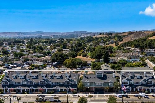 593 Avenue Of The Flags, Buellton, CA, 93427-9725 | Card Image