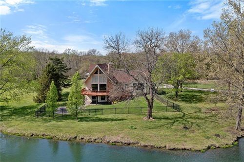 22800 W 246th St, Paola, KS, 66071-5613 | Card Image