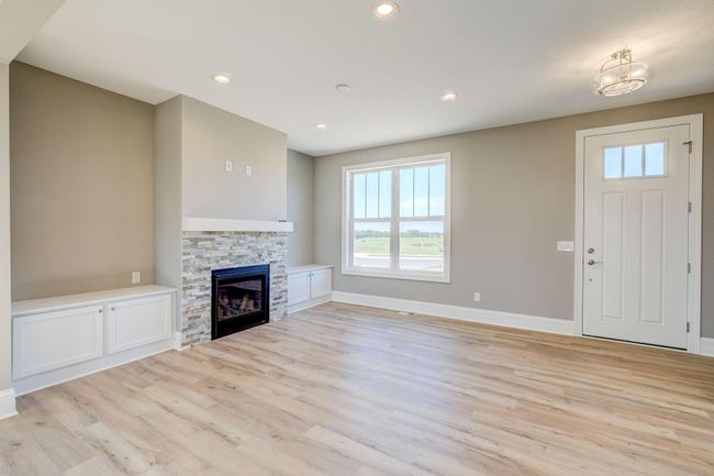 2885 Trinity Dr, House other with 4 bedrooms, 3 bathrooms and null parking in Shakopee MN | Image 8