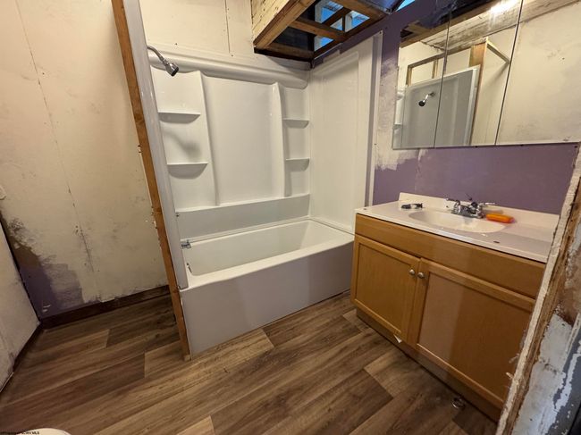 808 W 2 Nd St, House other with 5 bedrooms, 2 bathrooms and 3 parking in Weston WV | Image 15