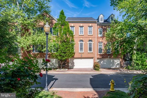 5241 Brawner Pl, ALEXANDRIA, VA, 22304-8645 | Card Image