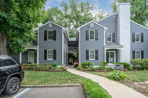 28 Countryside Dr, Basking Ridge, NJ, 07920-2029 | Card Image