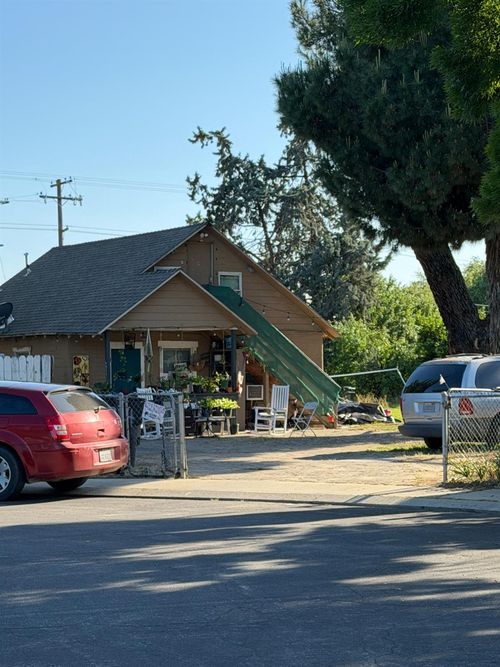 924 Cheatham Court, Modesto, CA, 95351 | Card Image