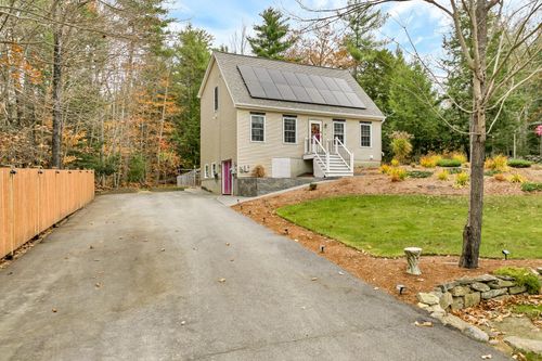 10 Foss Drive, Barnstead, NH, 03225 | Card Image