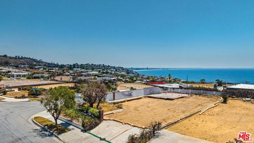 18348 Clifftop Way, Malibu, CA, 90265-5664 | Card Image