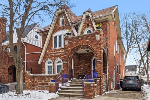 16562 Baylis St, Detroit, MI, 48221-3103 | Card Image