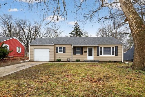 2733 N 47th Ter, Kansas City, KS, 66104-2312 | Card Image