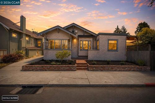 5948 Howell St, Oakland, CA, 94609-1548 | Card Image