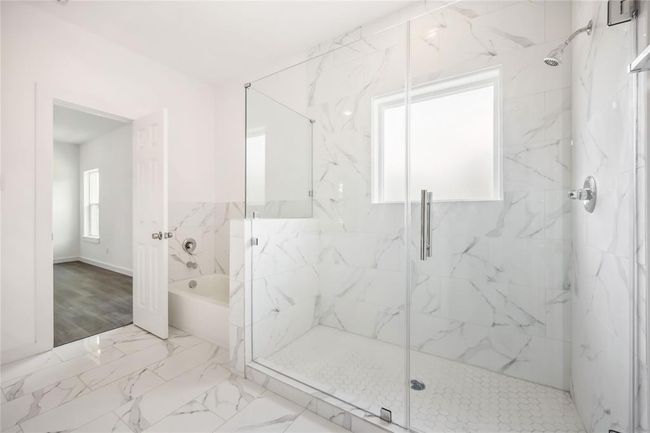 Primary bath | Image 29