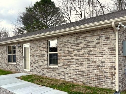 157 Hunt St, Manchester, TN, 37355-2946 | Card Image