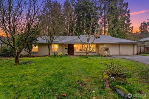 2515 Ne 168th Street, Shoreline, WA, 98155 | Card Image