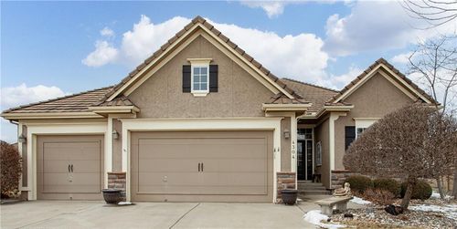 4304 Ne Park Springs Dr, Lee's Summit, MO, 64064-1734 | Card Image