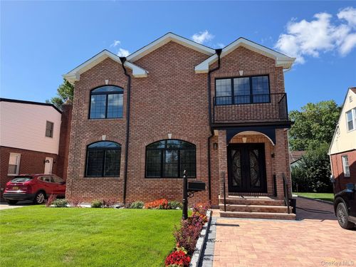 1519 New Hyde Park Drive, North Hempstead, NY, 11040 | Card Image