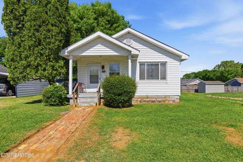 177 E Newton St, Alcoa, TN, 37701-2219 | Card Image