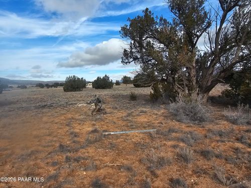27555 W Fort Rock Rd, Seligman, AZ, 86337 | Card Image