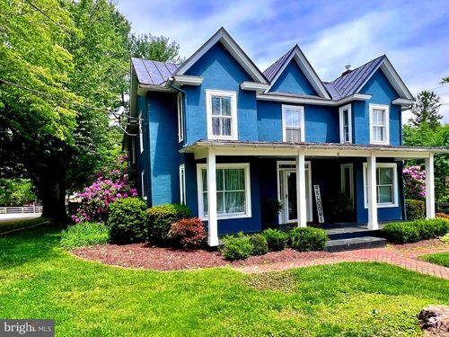 18 E Loudoun St, ROUND HILL, VA, 20141-2443 | Card Image