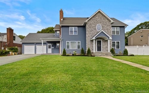 125 Ohio Avenue, Oyster Bay, NY, 11758 | Card Image