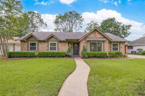 2615 Rosefield Dr, Houston, TX, 77080-3829 | Card Image