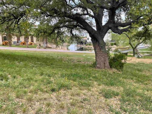 900 & 800 Hi Circle North, Horseshoe Bay, TX, 78657 | Card Image
